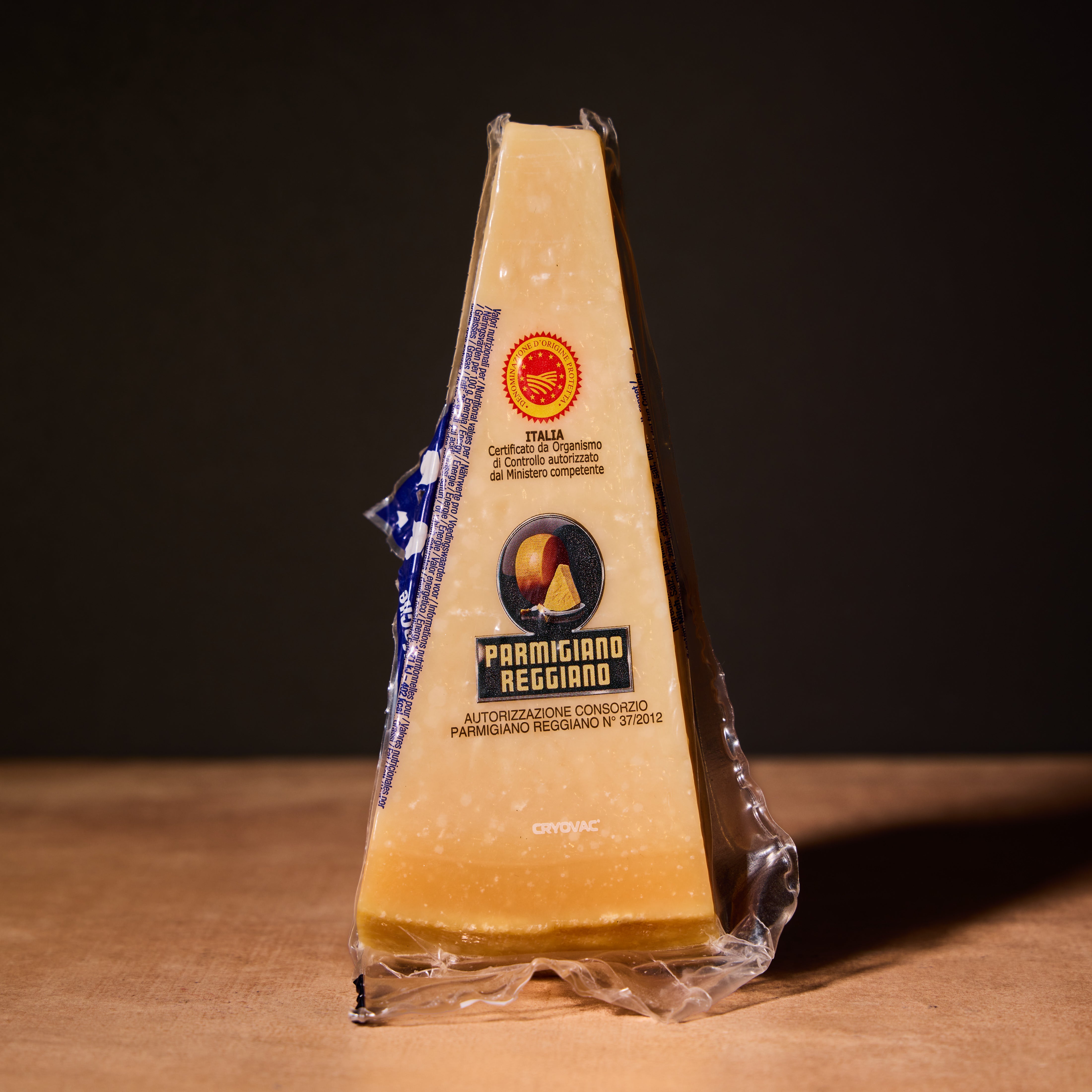 Parmigiano Reggiano (24 month min) 200g Olives&Oils(O&O)